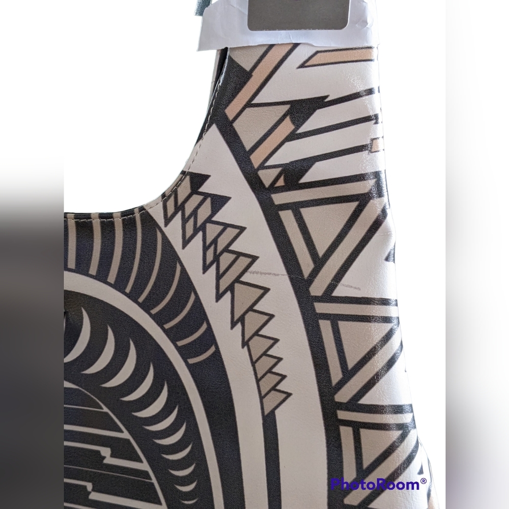 NEW Designed in NY by Sharif Shoulder Bag comes with dust bag. - Picture 3 of 7